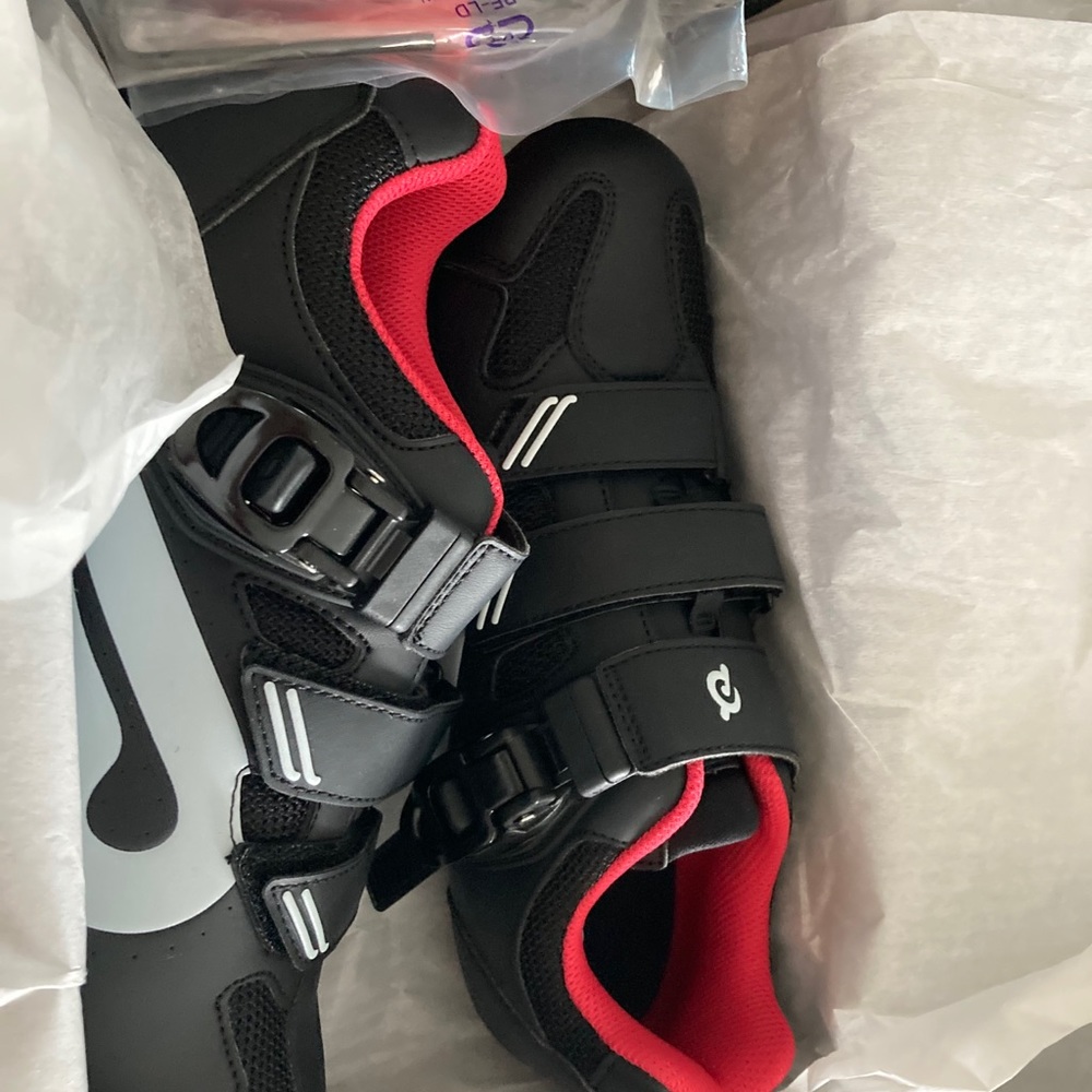 NWT Peleton shoes